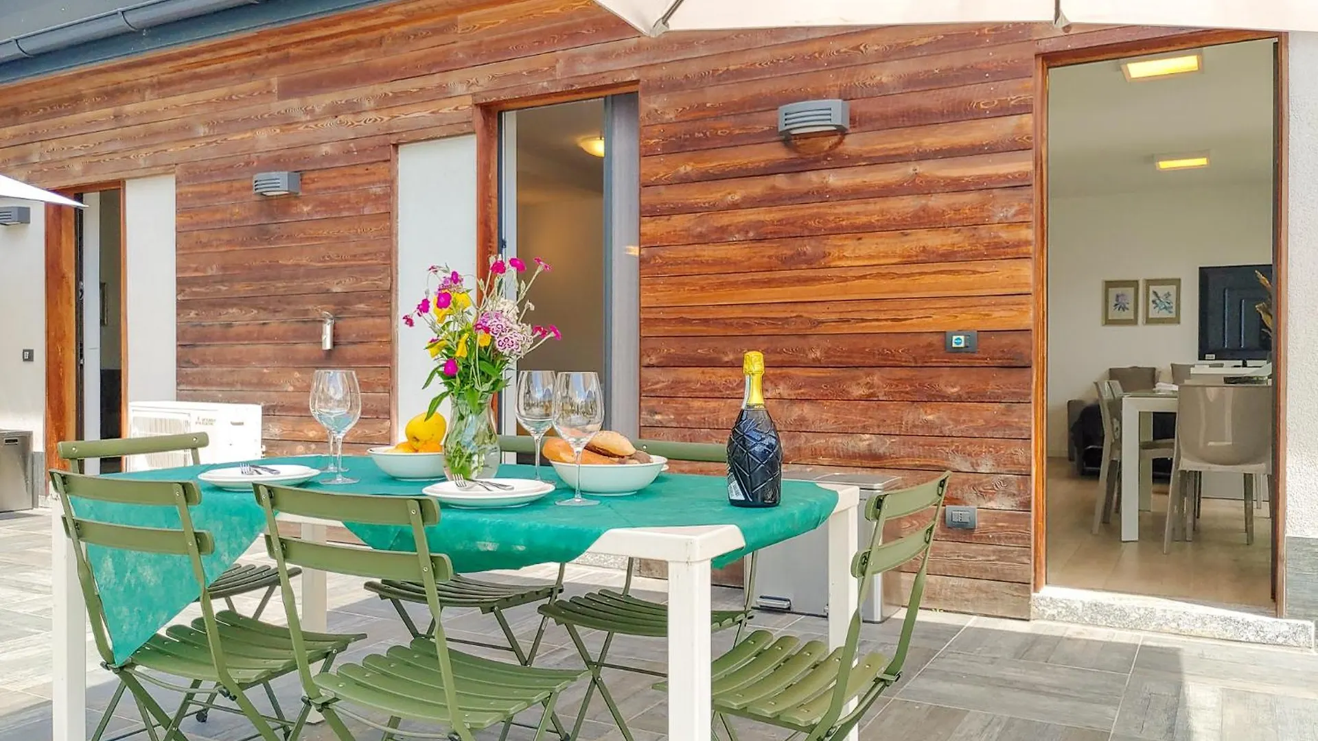 Dascio Emotion Ferienwohnung Mit Terrasse Am See
