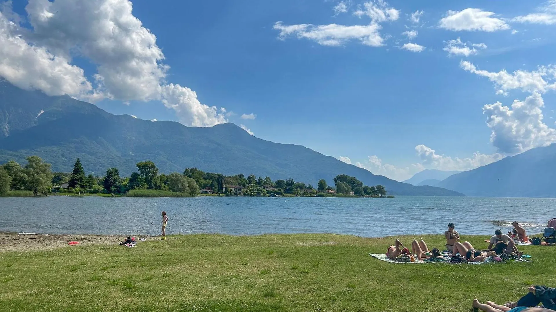 Dascio Emotion Ferienwohnung Mit Terrasse Am See 0*,